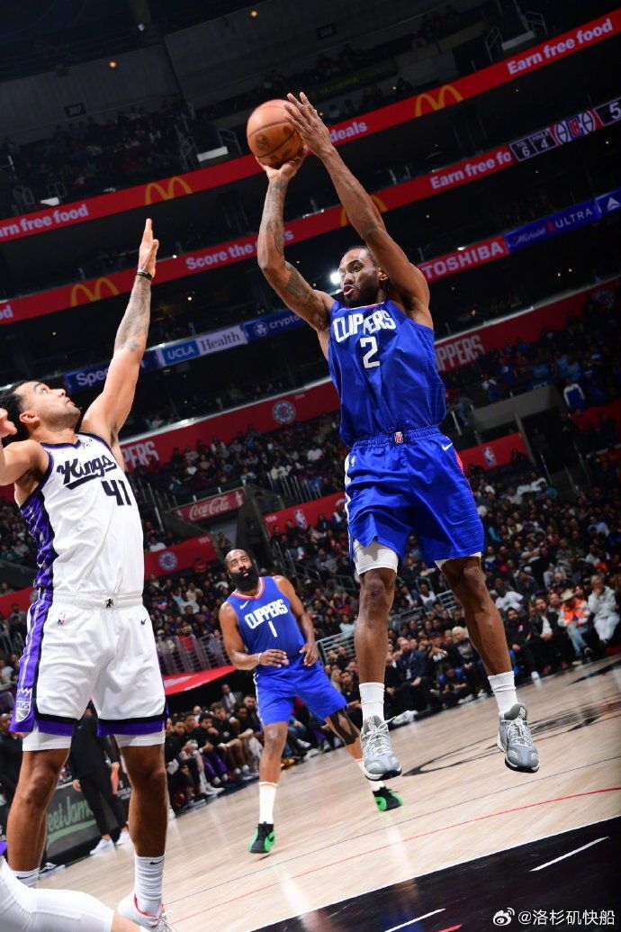 雷速体育直播官网-太阳鏖战火箭，福克斯高光表现