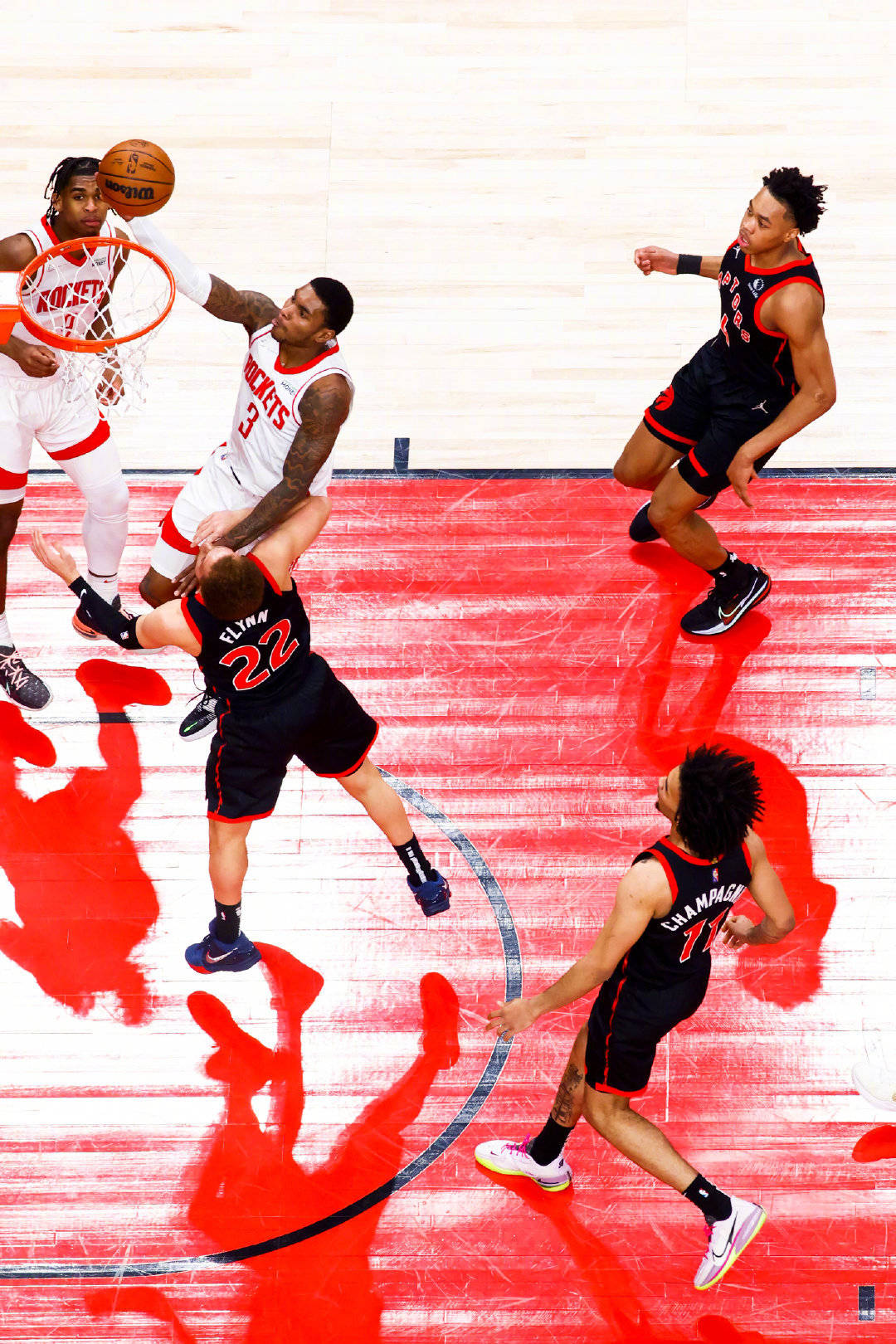 雷速体育官网-猛龙翻盘火箭，武切维奇高光表现