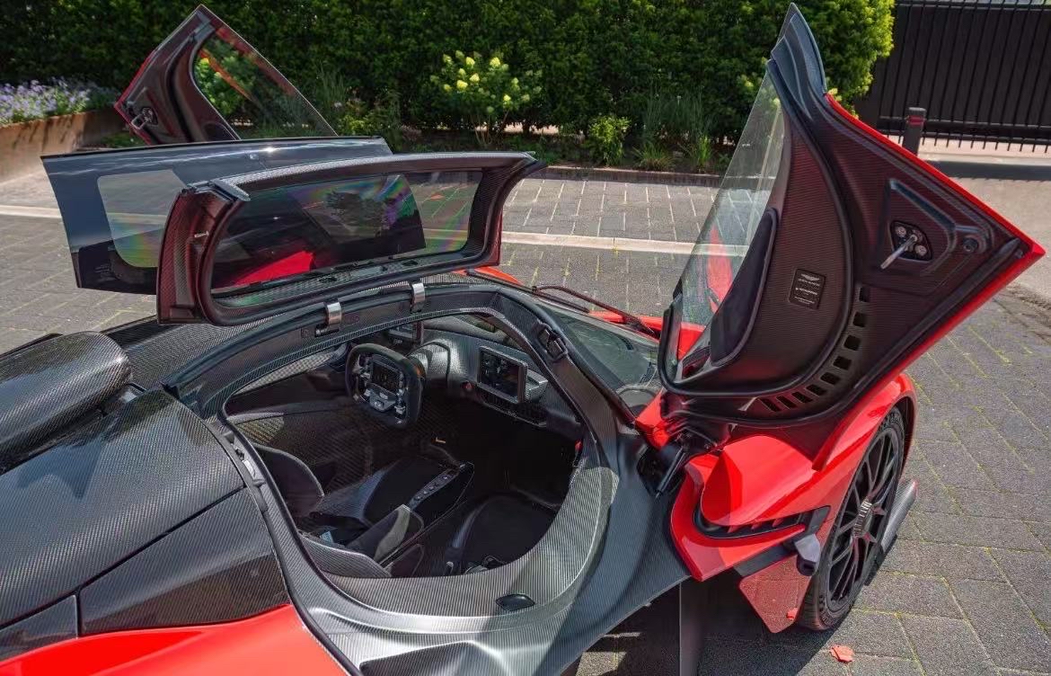 法拉利横扫阿斯顿马丁，皮亚斯特里高光表现