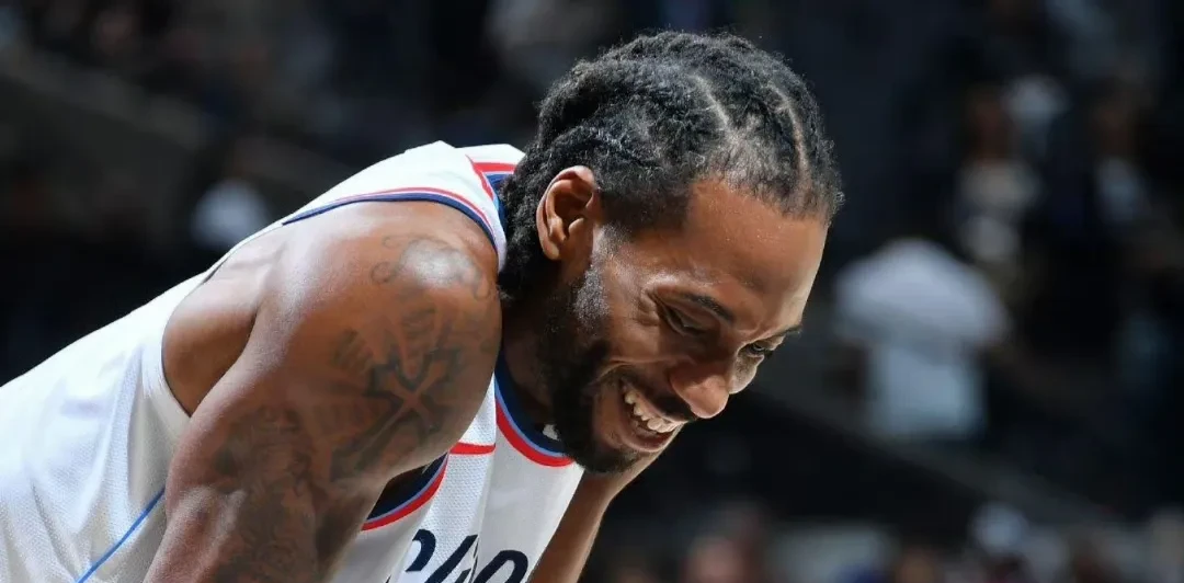 雷速体育直播-湖人鏖战江苏队，伦纳德刷新纪录