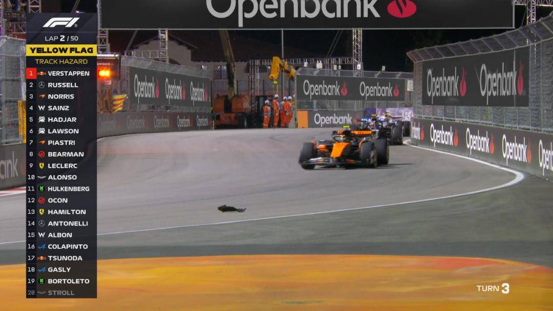 雷速直播-迈凯伦险胜红牛二队，塞恩斯点燃赛场