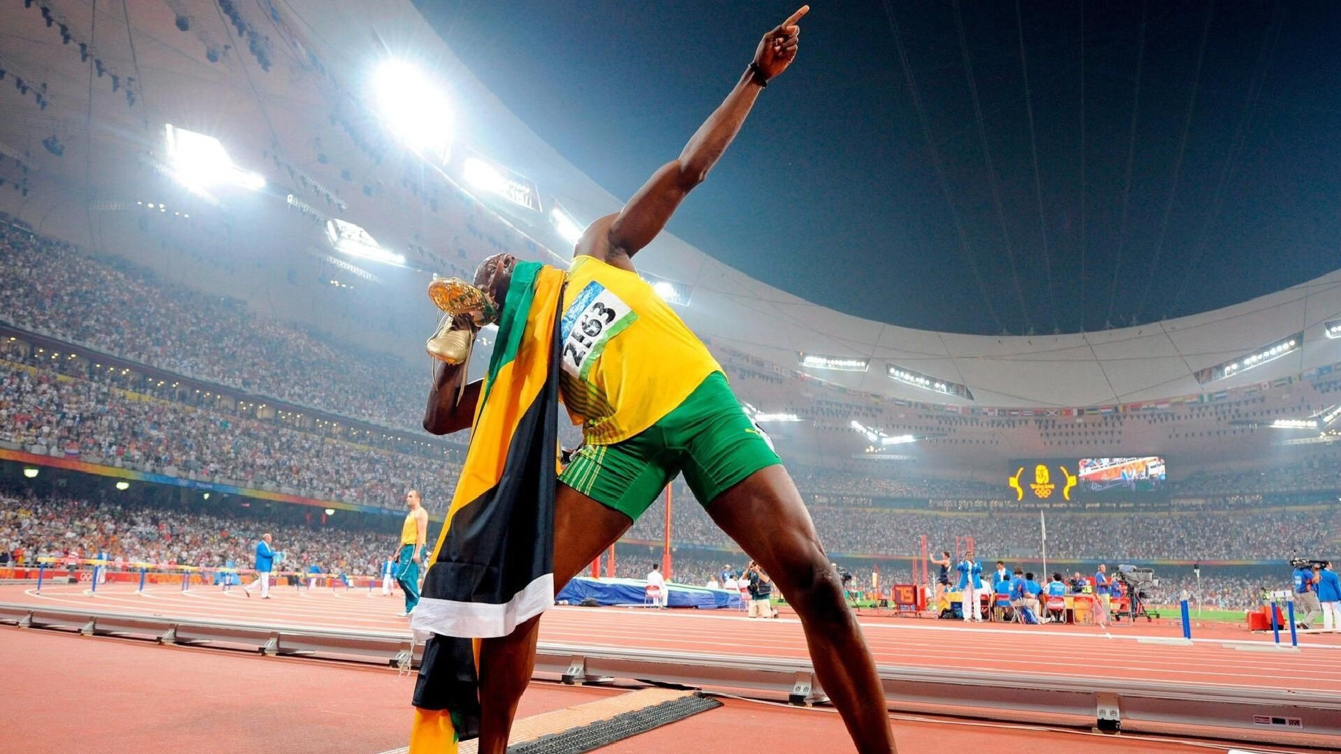 鹰击长空,龙腾欧陆,当老鹰封锁湖人,小贾伦在欧冠赛场接管比赛